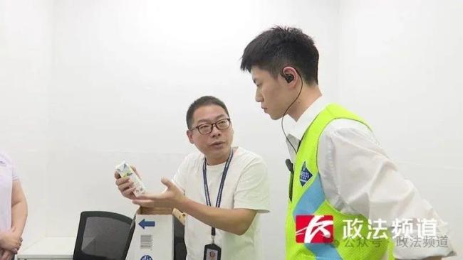 女子称在山姆会员店购牛奶遇酸臭问题 商家处理滞后引发不满